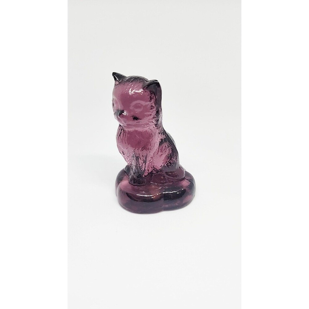 Boyd Glass Miss Cotton on Pillow vintage cat